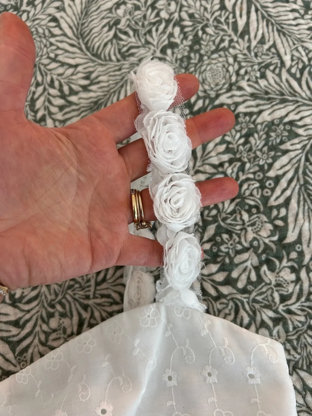 Princess Polly White Eyelet Rosette Strap Cropped Camisole - Picture 3 of 6